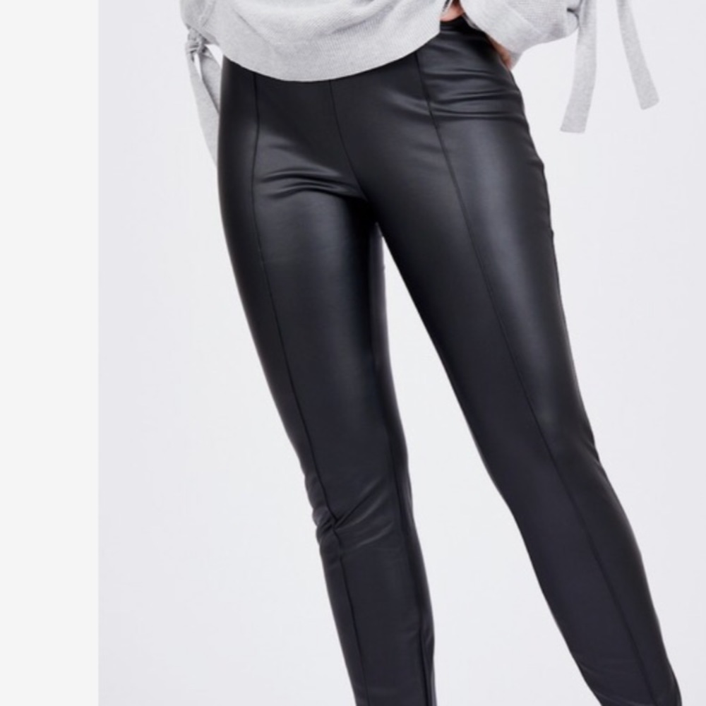 Leather look leggings